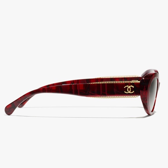 CHANEL Burgundy Sunglasses with Gold Logo